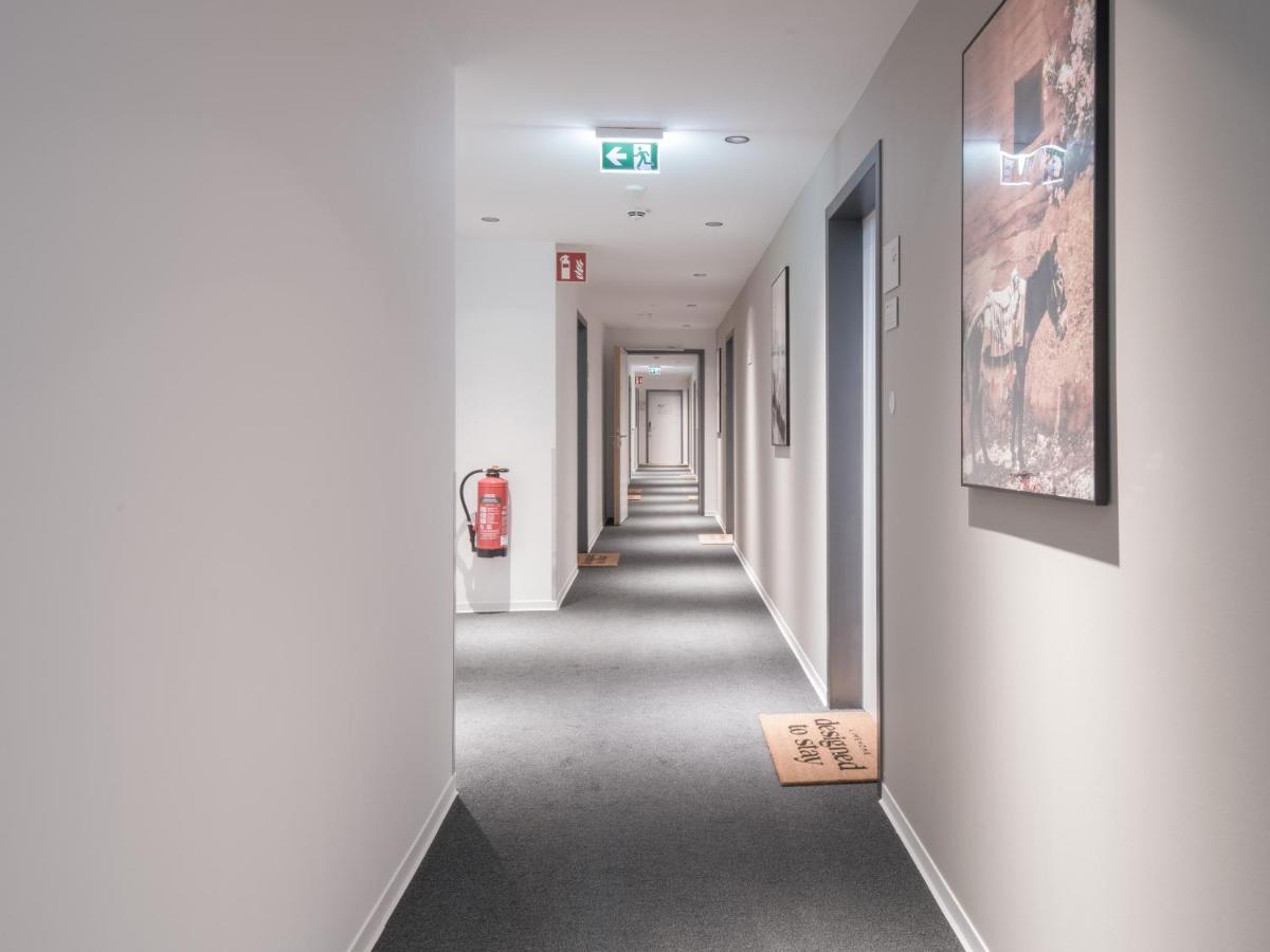 Limehome Saarbruecken Berliner Promenade Buitenkant foto