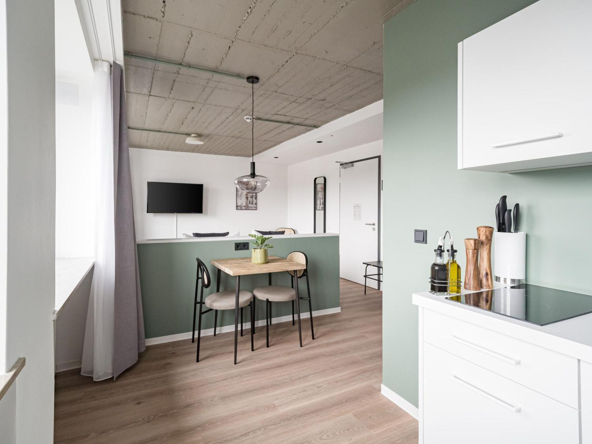 Limehome Saarbruecken Berliner Promenade Kamer foto